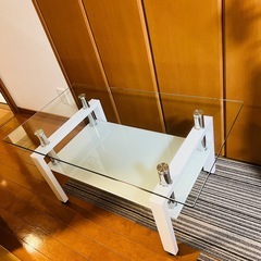 ローテーブル 白ガラスの画像