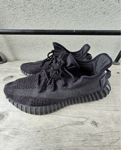 靴/バッグ YEEZY BOOST 350 V2 
