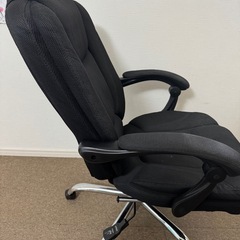  【無料】リクライニング＆オットマン付きオフィスチェア（使用感あり・引き取り限定）の画像