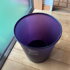 ゴミ箱の画像