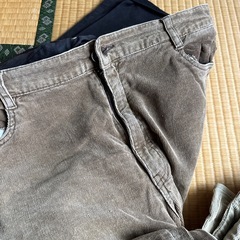 サイズ大きめズボン
の画像