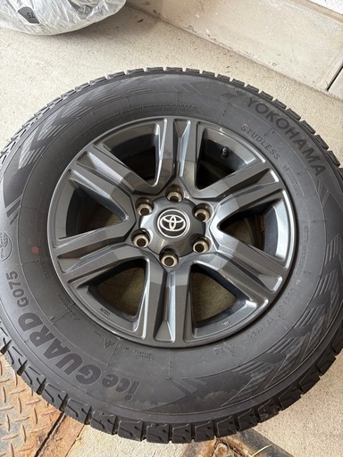 ハイラックス純正冬用タイヤ！