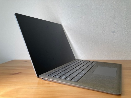 パソコン surface laptop