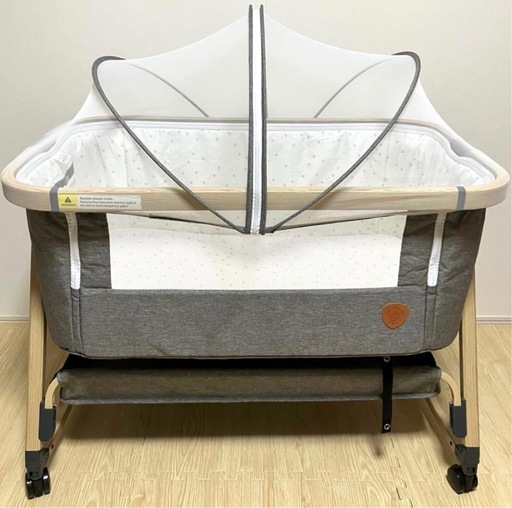 HZDMJベビーベッド美品