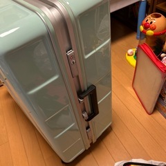 キャリーケース
の画像