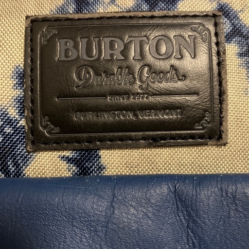 BURTONのタイダイ柄キャリー