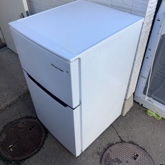 Hisense 2ドア冷蔵庫 ホワイトの画像