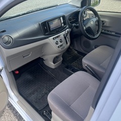 ミライースの画像