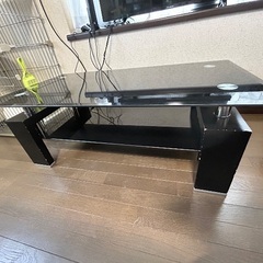 ガラステーブルの画像