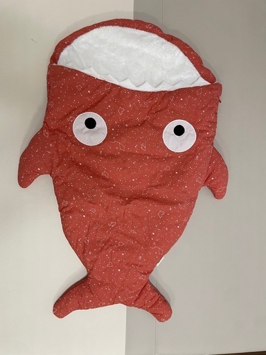 【スペイン発】BABY BITES サメ型スリーピングバッグ