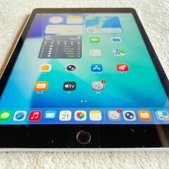 Ipad 第9世代 Wi-Fi ２５６ＧＢ silverバッテリー８９％の画像