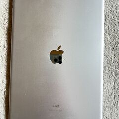 Ipad 第9世代 Wi-Fi ２５６ＧＢ silverバッテリー８９％の画像