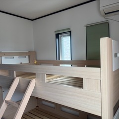 二段ベットの画像