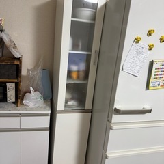 ニトリ 食器棚 貰ってくださいの画像
