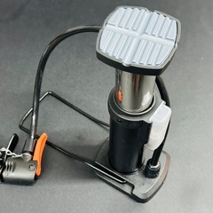 🔴【非対面•美品】コンパクト 空気入れ  の画像