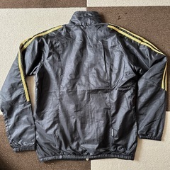 adidas ジャージの画像