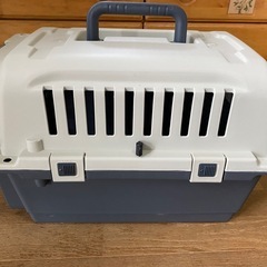 キャリーバッグ犬猫中型犬ハードケースの画像