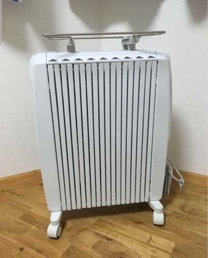 【BLACK FRIDAY】デロンギ オイルヒーター　13畳用　リモコン付