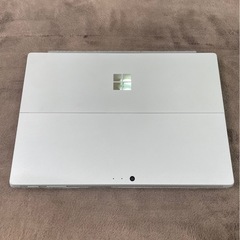 surface Pro6 128GBの画像
