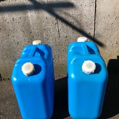 灯油ポリタンク 18L   2缶の画像