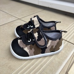 迷彩柄スニーカー👟の画像