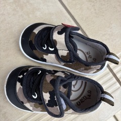 迷彩柄スニーカー👟の画像