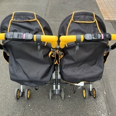 【お話中】アップリカ　双子　ベビーカーの画像