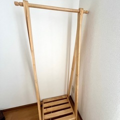 ハンガーラックの画像