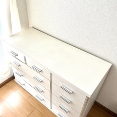 収納棚の画像