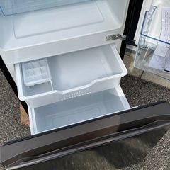 【RKGRE-585】特価！ハイセンス/Hisense/162L 2ドア冷凍冷蔵庫/HR-D16FB/中古品/2025年製//店頭引取推奨商品/弊社近隣有料配達も可！の画像