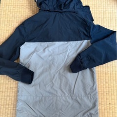 H&M  ナイロンジャンパー裏起毛　150の画像