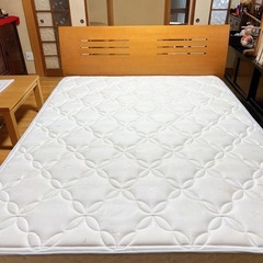 クイーンサイズベッド（大塚家具）差し上げます　　　の画像