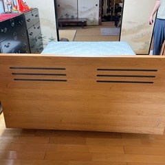 クイーンサイズベッド（大塚家具）差し上げます　　　の画像