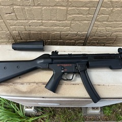 東京マルイ初期電動ガンMP5A5&A4ジャンク　ライト対応ハンドガード樹脂製付きの画像