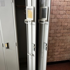 4人用スチールロッカーの画像