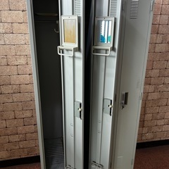 4人用スチールロッカーの画像