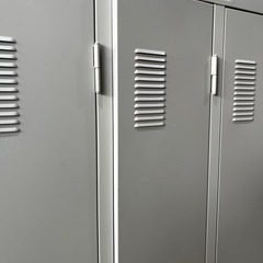 4人用スチールロッカーの画像