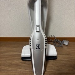 掃除機 コードレス 充電式
の画像