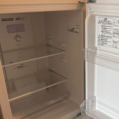 ★2022年製★極上超美品 中古★NITORI/ニトリ 140L 耐熱性天板★大容量冷凍室★霜取り不要！ファン式2ドア冷蔵庫【NTR-140WH】の画像