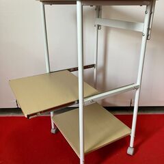 【お持ち帰り限定】キャスター付きレンジワゴン　商品番号:197の画像