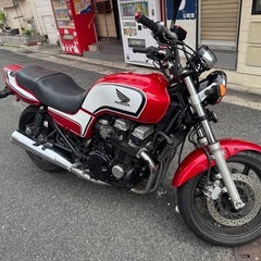 ホンダRC42-750ccの画像