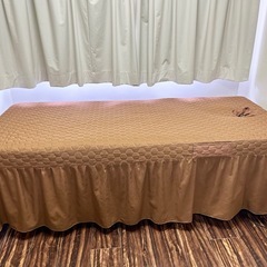 エステサロン　施術　ベッド　白　収納の画像