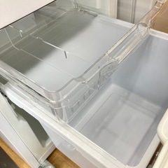 【トレファク高槻店】安心の6ヶ月間保証！取りに来れる方限定！Hisense(ハイセンス）の2ドア冷蔵庫のご紹介です！の画像