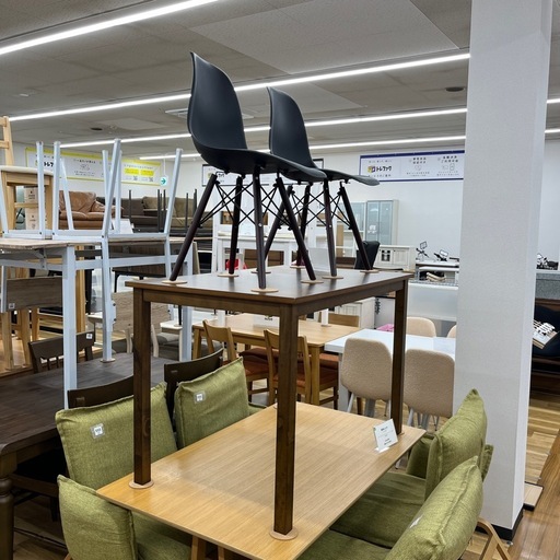 ダイニングテーブルセット イス2脚付き 家具 ダイニングテーブル のご紹介です！