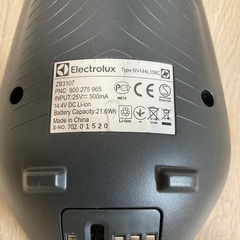 【ジャンク品】エレクトロラックス Electrolux エルゴラピード サイクロン式コードレスクリーナー NV144L15BCの画像