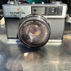 OLYMPUS 35DC カメラ コンパクトフィルムカメラ OLYMPUS オリンパス キャップ 電池 レンズ　カバー付　未確認の画像
