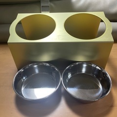 犬用ダブル食器台 ゴールドの画像