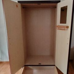 洋服たんすの画像