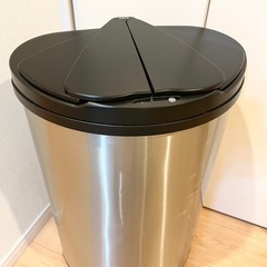 ダストボックス　ゴミ箱の画像