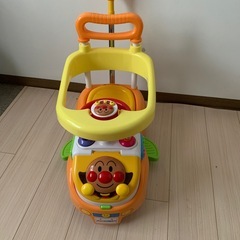 アンパンマン乗用玩具の画像